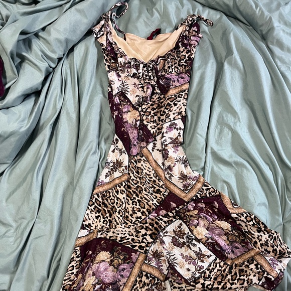 Vintage handkerchief dress with multicoloured patterns - Picture 1 of 5